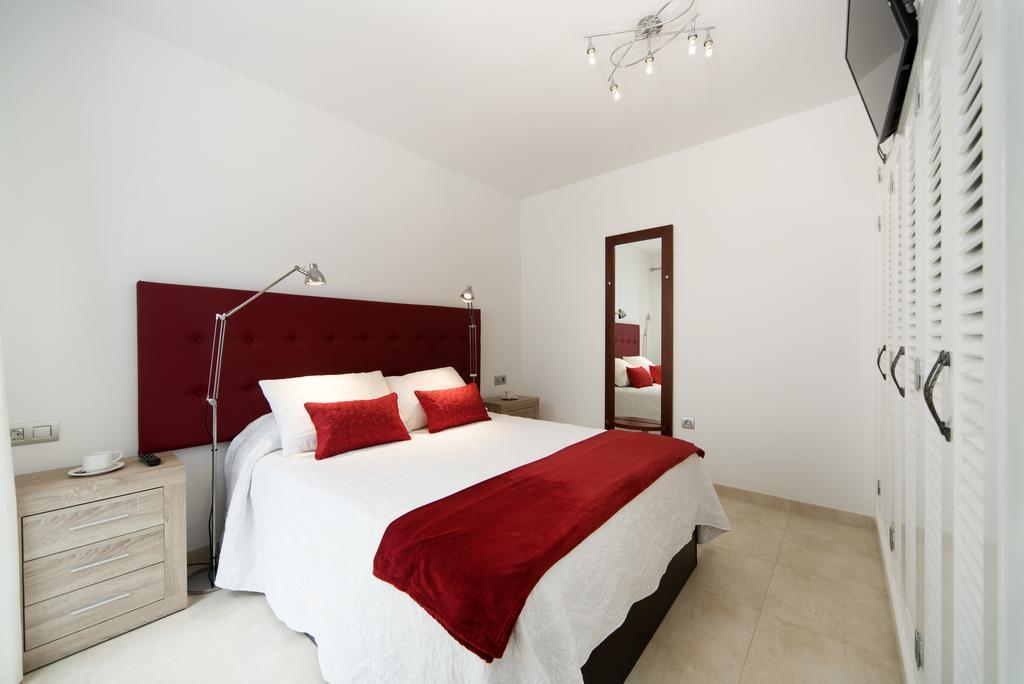 Apartment Old Town ปูแอร์โตเดลคาร์เมน ภายนอก รูปภาพ
